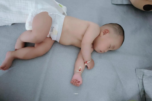 迁西孕妇显怀早的原因